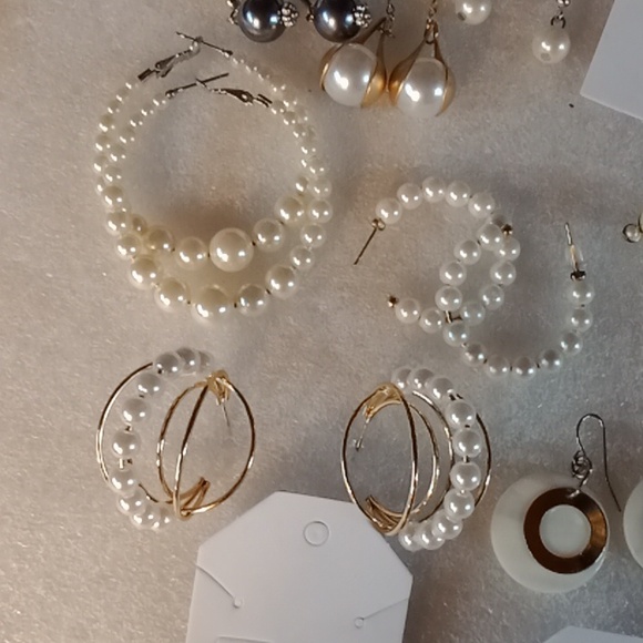 20 Pairs Gold Tone Earrings #A425 - Picture 3 of 7